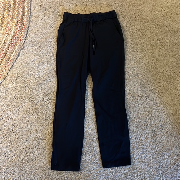 Lululemon On The Fly pant 25” - Picture 5 of 8